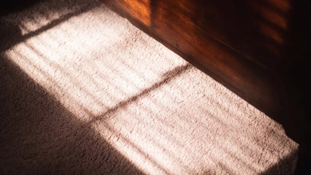 Lumière du soleil sur le sol